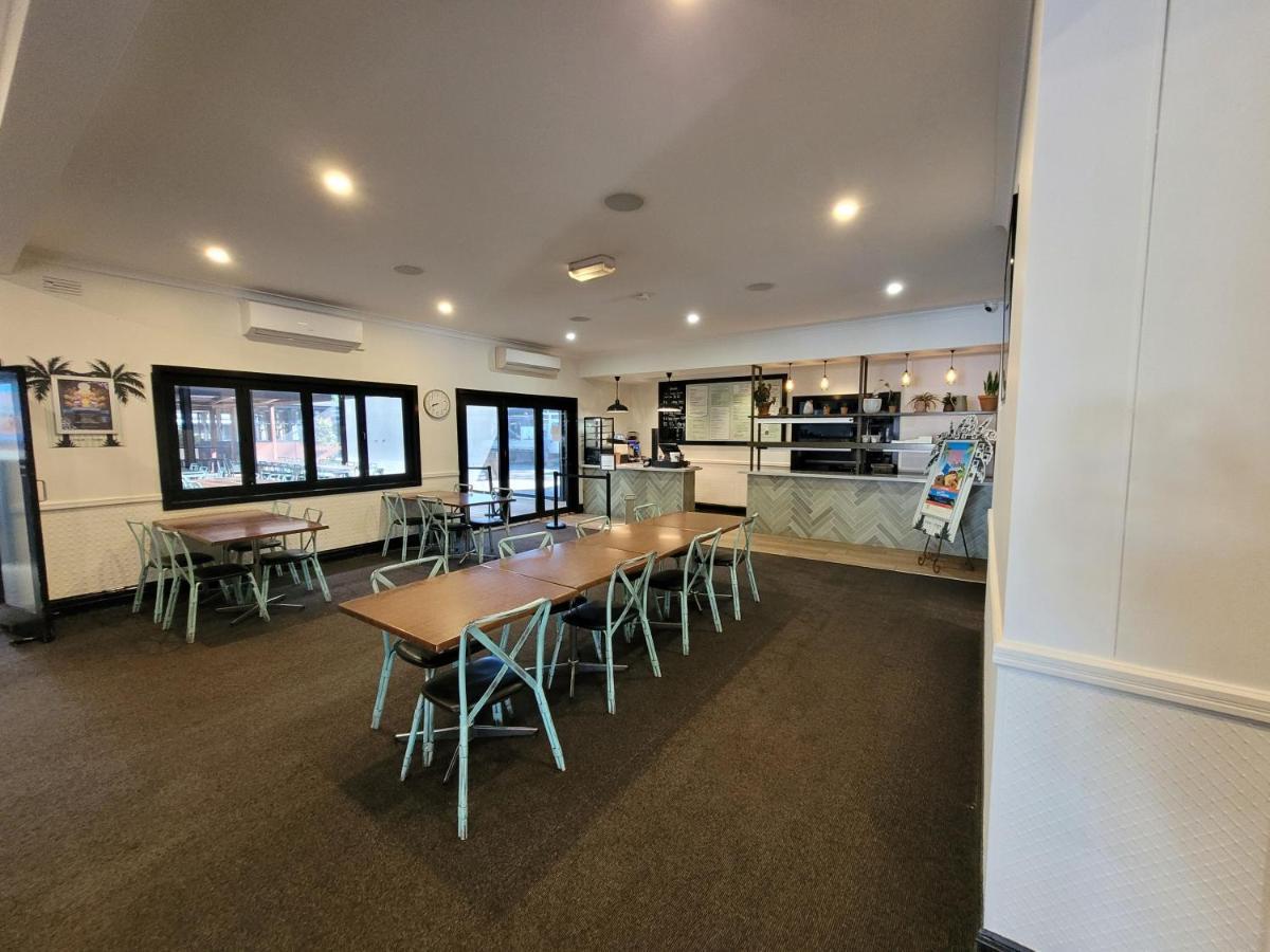 Palm And Pawn Motor Inn Wagga Wagga Zewnętrze zdjęcie