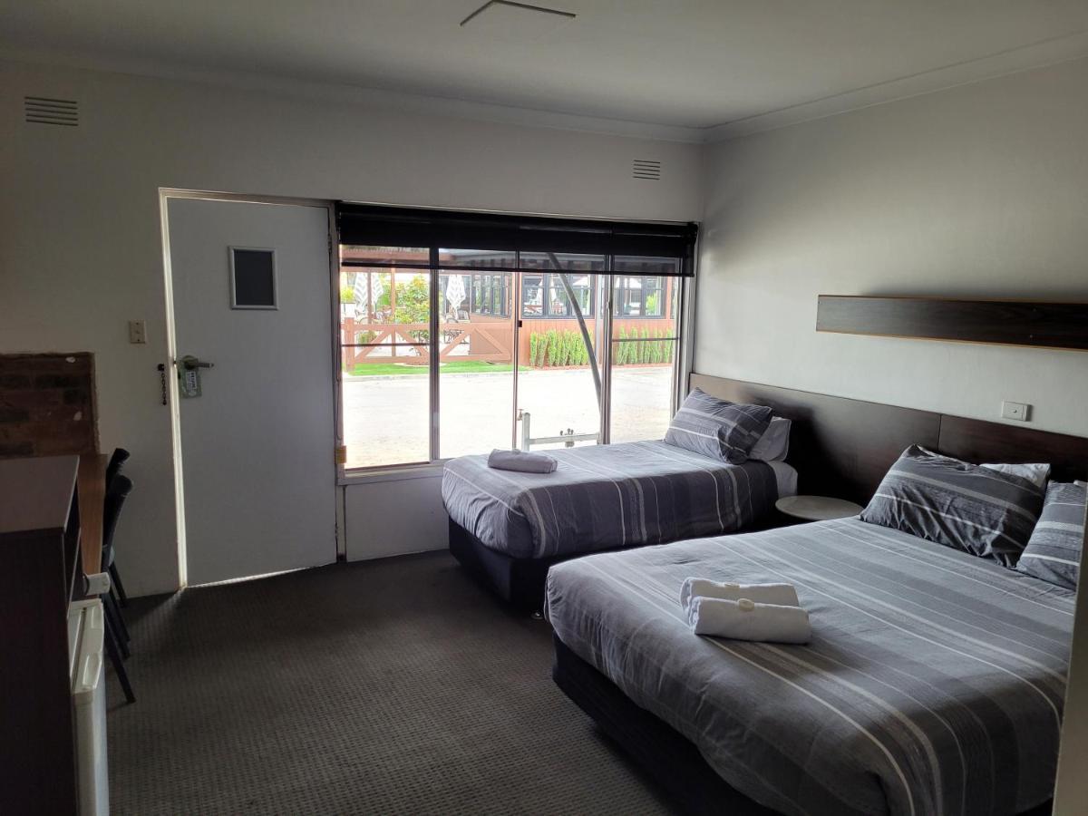 Palm And Pawn Motor Inn Wagga Wagga Zewnętrze zdjęcie